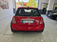 Usata Mini Cooper Coupé 116 CV (85 kW) 2005 Rosso Coupé