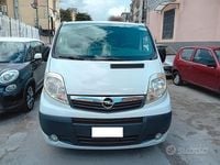 Usata Opel Vivaro 120 CV (88 kW) 2013 Bianco Monovolume