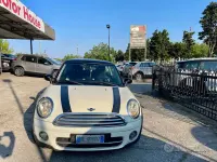 Usata Mini Cooper D 109 CV (80 kW) 2007 Bianco Utilitaria