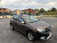 Usata Dacia Sandero Stepway 90 CV (66 kW) 2017 Marrone Berlina