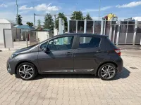 Usata Toyota Yaris 69 CV (50 kW) 2018 Grigio Utilitaria
