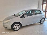 Usata Fiat Grande Punto 75 CV (55 kW) 2008 Grigio Utilitaria
