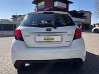 Usata Toyota Yaris Hybrid Active 73 CV (53 kW) 2017 Bianco Berlina