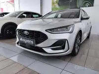 Usata Ford Focus ST-Line 116 CV (85 kW) 2023 Grigio Berlina