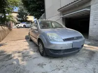 Usata Ford Fiesta 75 CV (55 kW) 2005 Grigio Utilitaria