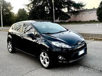 Usata Ford Fiesta 97 CV (71 kW) 2012 Nero Utilitaria