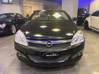 Usata Opel Astra Cabriolet Cosmo 116 CV (85 kW) 2008 Nero Cabrio