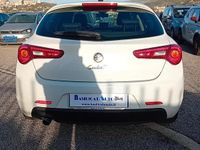 Usata Alfa Romeo Giulietta Distinctive 105 CV (77 kW) 2012 Bianco Utilitaria