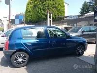 Usata Renault Clio 75 CV (55 kW) 1999 Bluazzurro Berlina