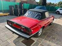 Usata Alfa Romeo Spider 101 CV (74 kW) 1989 Rosso Cabrio