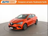 Usata Renault Clio V Intens 101 CV (74 kW) 2020 Arancione Berlina