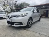 Usata Renault Grand Scénic 110 CV (80 kW) 2014 Grigio Monovolume