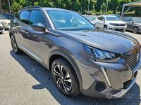 Usata Peugeot 2008 Allure 110 CV (80 kW) 2022 Grigio scuro metallizzato SUV