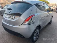 Usata Lancia Ypsilon Gold 95 CV (69 kW) 2012 Grigio Utilitaria