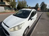 Usata Ford B-MAX 75 CV (55 kW) 2016 Bianco Monovolume