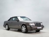 Usata Mercedes E300 220 CV (161 kW) 1992 Grigio Cabrio