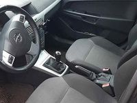 Usata Opel Astra 110 CV (80 kW) 2010 Nero Station wagon