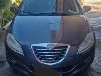 Usata Lancia Delta 120 CV (88 kW) 2012 Grigio Utilitaria