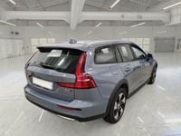 Usata Volvo V60 CC Ultimate 197 CV (144 kW) 2022 Grigio Station wagon