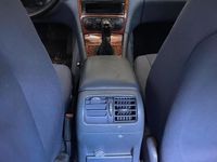 Usata Mercedes C220 125 CV (91 kW) 2002 Nero Berlina