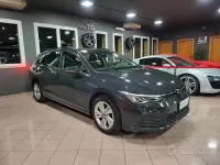 Usata VW Golf VIII Life 116 CV (85 kW) 2022 Grigio Station wagon