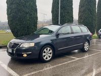 Usata VW Passat 75 CV (55 kW) 2008 Blu Berlina