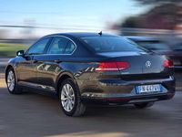 Usata VW Passat Business 150 CV (110 kW) 2018 Grigio Berlina