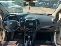 Usata Renault Captur Zen 90 CV (66 kW) 2017 Beige SUV