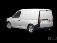 Usata VW Caddy 122 CV (89 kW) 2022 Bianco Monovolume
