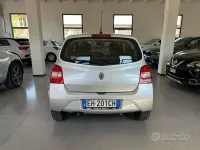 Usata Renault Twingo 75 CV (55 kW) 2011 Grigio Utilitaria