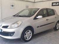 Usata Renault Clio II LE 64 CV (47 kW) 2008 Argento Berlina