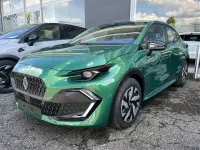 Nuova Renault Clio V Evolution 114 CV (83 kW) 2026 Verde assoluto Berlina