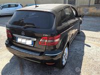 Usata Mercedes B180 109 CV (80 kW) 2009 Nero Monovolume
