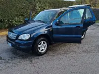 Usata Mercedes ML270 163 CV (119 kW) 2001 Bluazzurro SUV