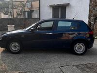 Usata Alfa Romeo 147 105 CV (77 kW) 2005 Blu Utilitaria