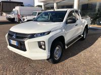 usata Mitsubishi L200 2.3 D Club Cab 4x4 Easy Select Invite Connect