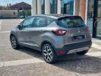 Usata Renault Captur Intens 110 CV (80 kW) 2017 Grigio SUV