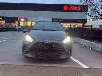 Nuova Toyota Yaris Hybrid Sport 92 CV (67 kW) 2025 Storm grey / black Berlina