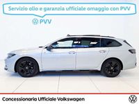 Usata VW Passat R-line 150 CV (110 kW) 2024 Dolomite silver Station wagon