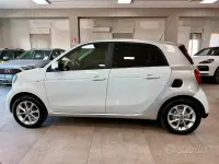 Usata Smart ForFour 71 CV (52 kW) 2017 Bianco Utilitaria