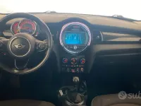 Usata Mini Cooper D 116 CV (85 kW) 2019 Verde Utilitaria