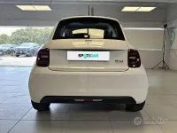 Usata Fiat 500e Passion 86 kW (118 CV) 2021 Bianco Berlina