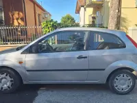 Usata Ford Fiesta 75 CV (55 kW) 2004 Grigio Utilitaria