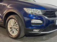 Usata VW T-Roc Advance 116 CV (85 kW) 2020 Bluazzurro SUV