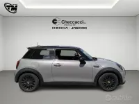 Usata Mini Cooper SE Essential 135 kW (184 CV) 2022 Grigio Utilitaria