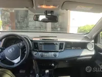 Usata Toyota RAV4 150 CV (110 kW) 2015 Nero SUV