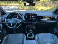 Usata VW T-Roc Sport 110 CV (80 kW) 2024 Grigio SUV