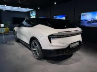 Nuova Lotus Eletre 675 kW (918 CV) 2026 Grigio SUV