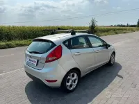 Usata Ford Fiesta 70 CV (51 kW) 2012 Grigio Berlina