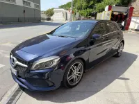 Usata Mercedes A200 Premium 136 CV (100 kW) 2017 Blu/azzurro Utilitaria